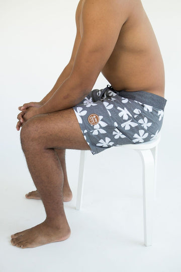 Men's Townshort in Black Plumeria