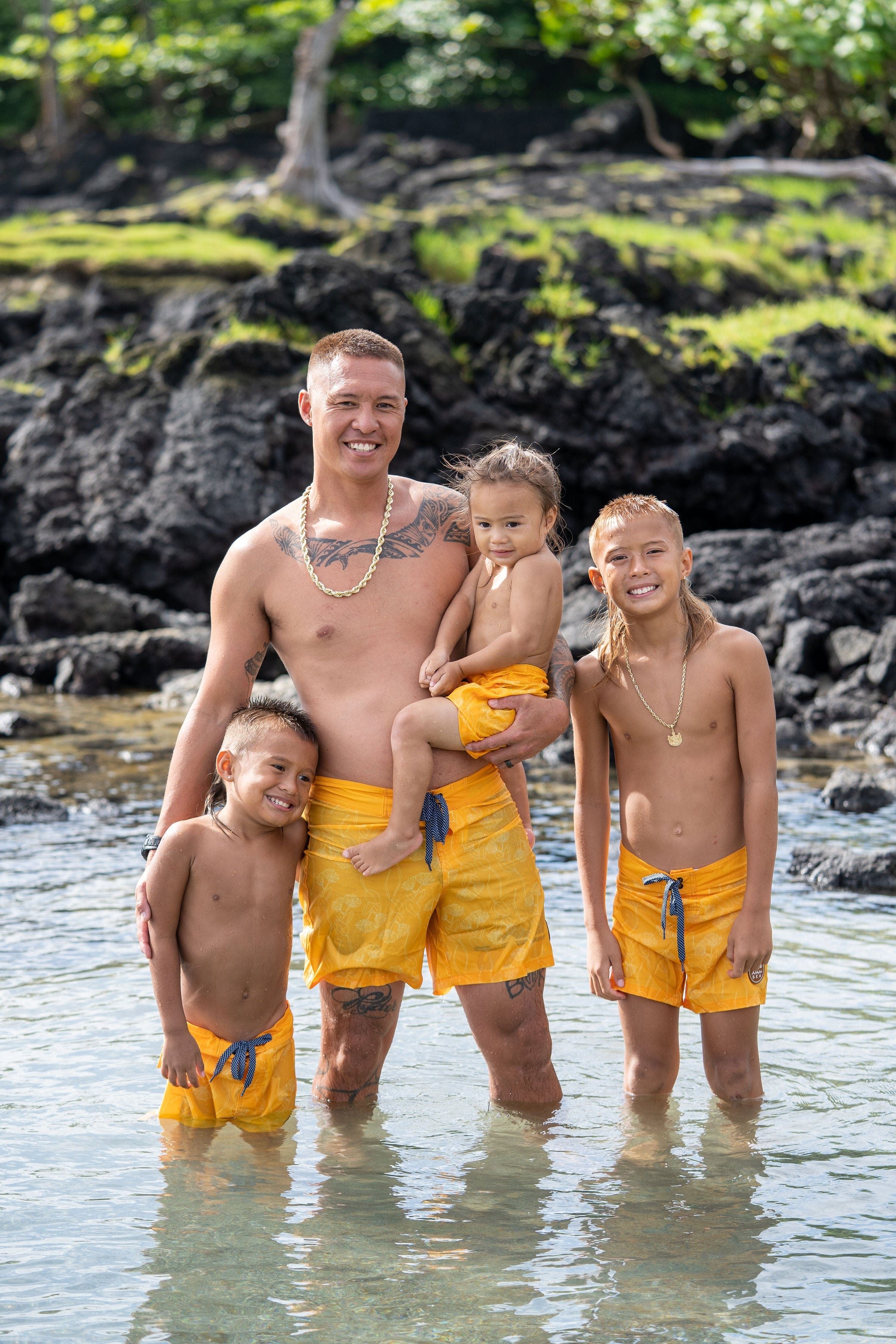 WDS （BE YOUTH TOWN）Beach Shorts M Yellow Kid's Townshorts in Yellow Ohia Print